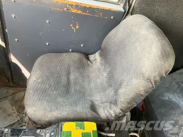 Komatsu HD1500-7 ساحبات مفصلية
