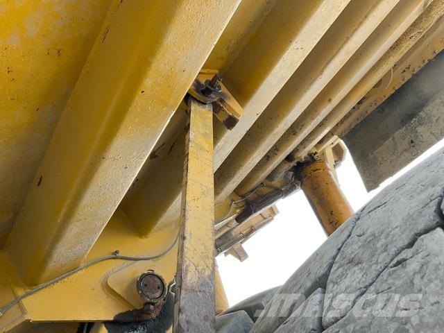 Komatsu HD1500-7 ساحبات مفصلية