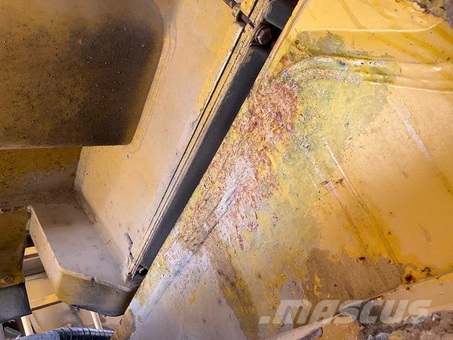 Komatsu HD1500-7 ساحبات مفصلية