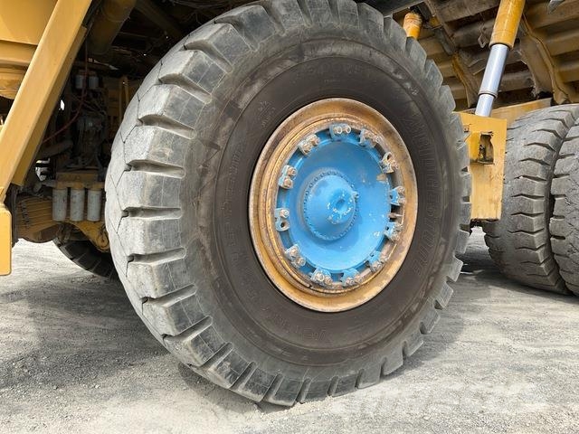 Komatsu HD1500-7 ساحبات مفصلية