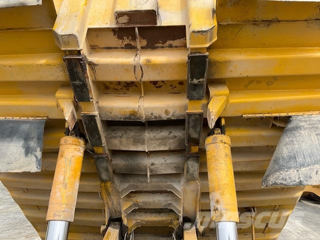 Komatsu HD1500-7 ساحبات مفصلية