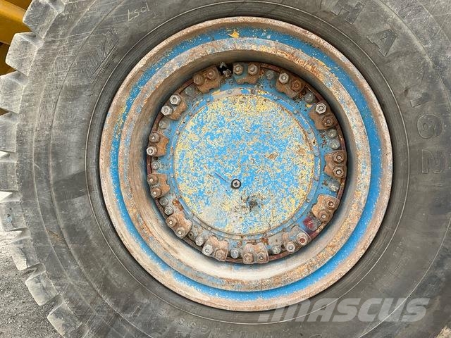Komatsu HD1500-7 ساحبات مفصلية