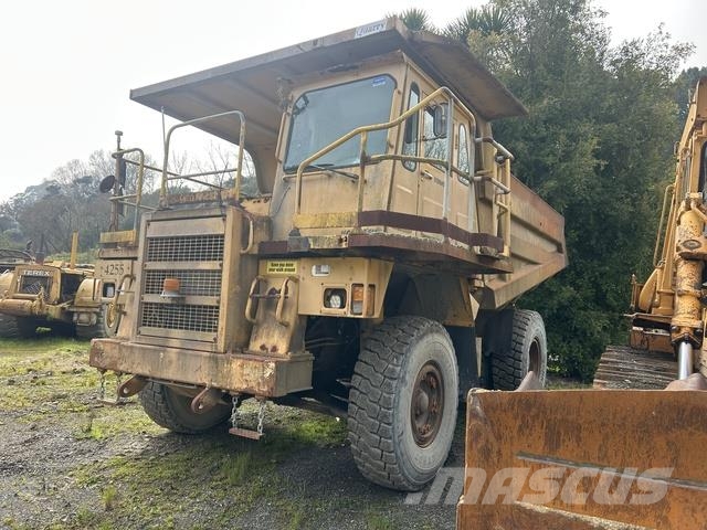 Komatsu HD255-5 Kĺbové nákladné autá