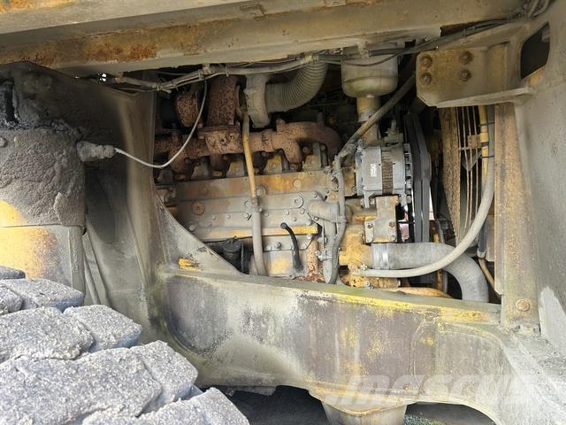 Komatsu HD255-5 Kĺbové nákladné autá