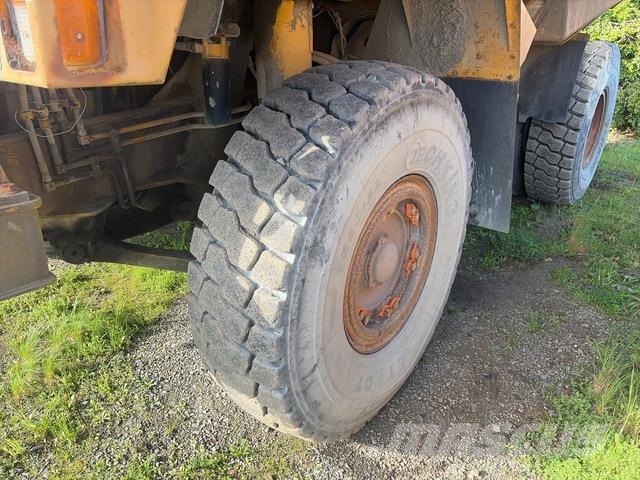 Komatsu HD255-5 Kĺbové nákladné autá