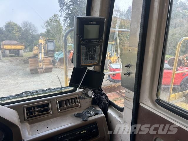 Komatsu HD255-5 Kĺbové nákladné autá