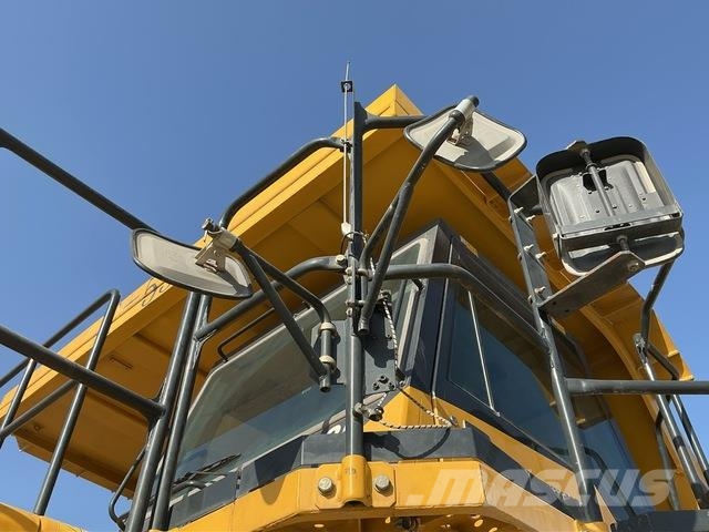 Komatsu HD325-7 Σπαστό Dump Truck ADT