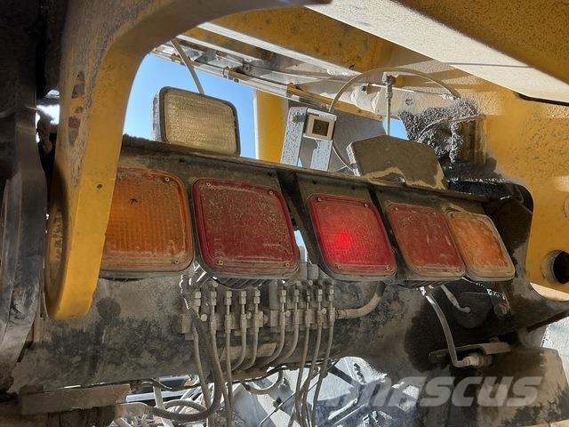 Komatsu HD325-7 Σπαστό Dump Truck ADT