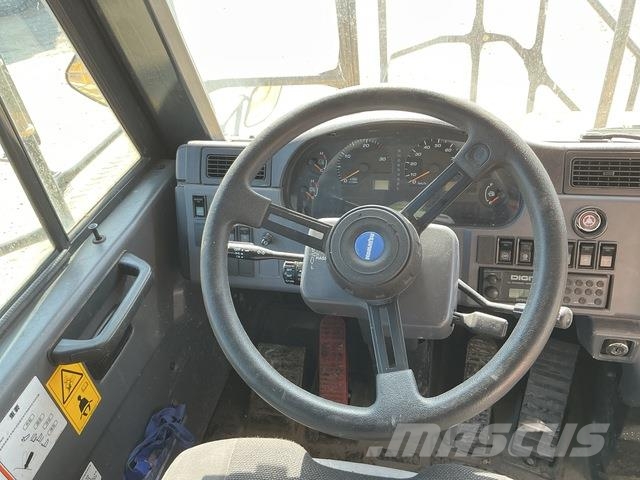 Komatsu HD325-7 Σπαστό Dump Truck ADT