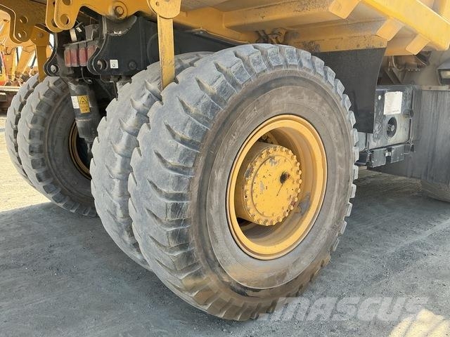 Komatsu HD325-7 Σπαστό Dump Truck ADT