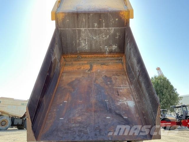 Komatsu HD325-7 Σπαστό Dump Truck ADT