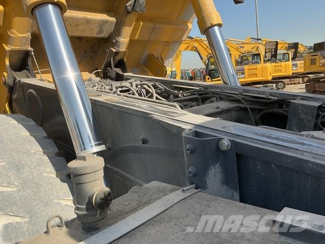 Komatsu HD325-7 Σπαστό Dump Truck ADT