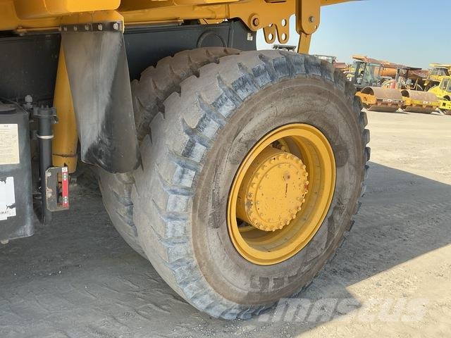 Komatsu HD325-7 Σπαστό Dump Truck ADT
