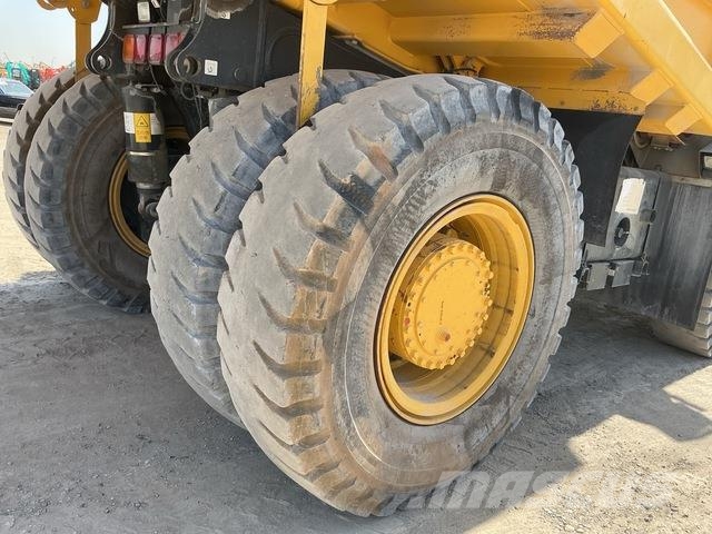 Komatsu HD325-7 Σπαστό Dump Truck ADT