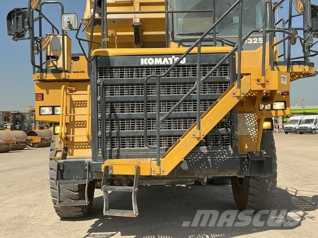 Komatsu HD325-7 Karjeriniai savivarčiai