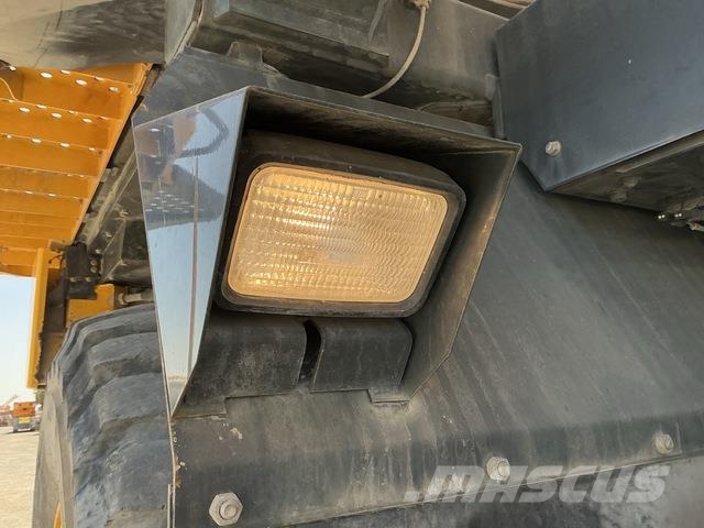 Komatsu HD325-7 Karjeriniai savivarčiai