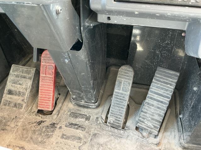 Komatsu HD325-7 Karjeriniai savivarčiai