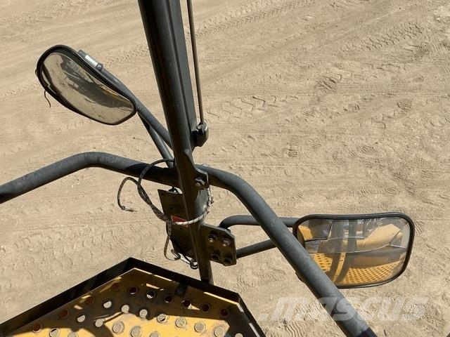 Komatsu HD325-7 Karjeriniai savivarčiai