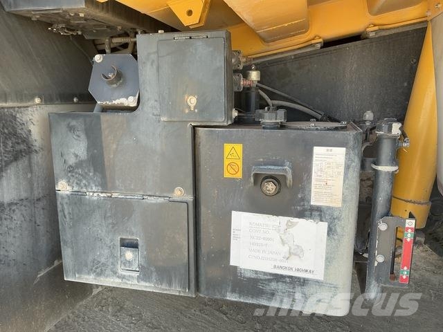 Komatsu HD325-7 Karjeriniai savivarčiai