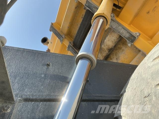 Komatsu HD325-7 Karjeriniai savivarčiai