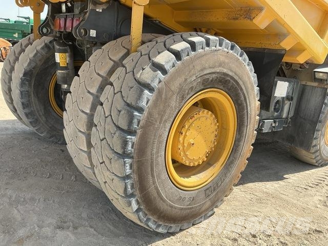 Komatsu HD325-7 Karjeriniai savivarčiai