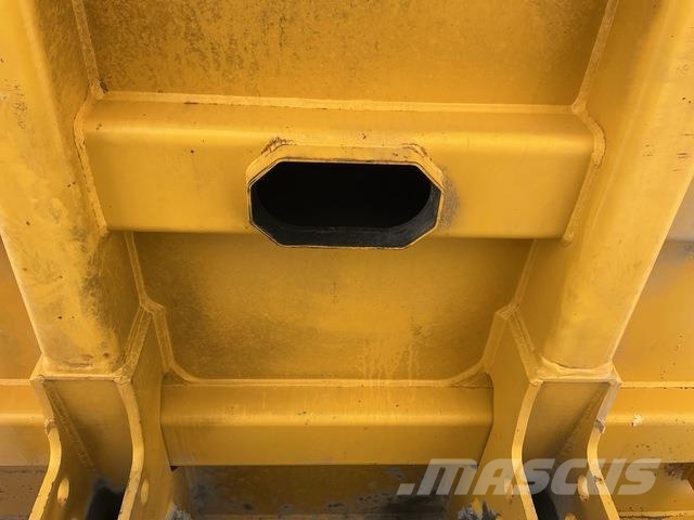 Komatsu HD325-7 Karjeriniai savivarčiai