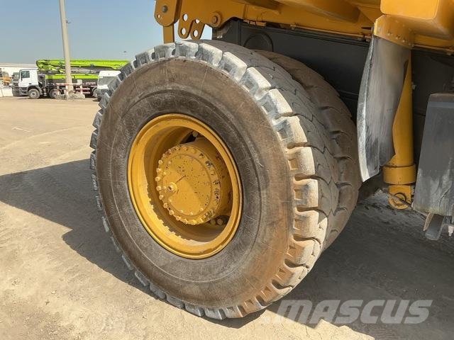Komatsu HD325-7 Karjeriniai savivarčiai