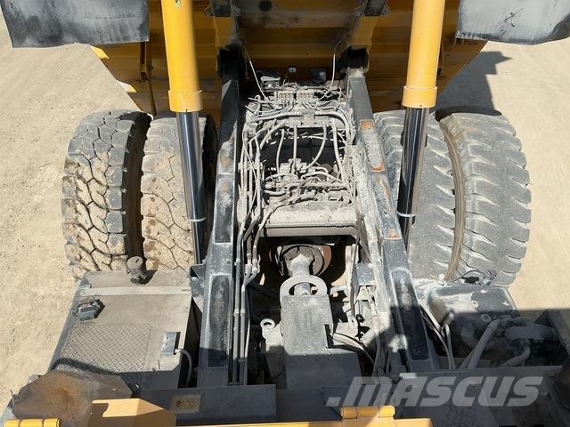 Komatsu HD325-7 Karjeriniai savivarčiai