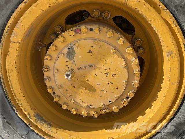 Komatsu HD325-7 Σπαστό Dump Truck ADT