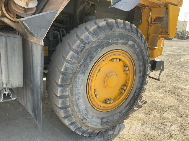 Komatsu HD325-7 Σπαστό Dump Truck ADT