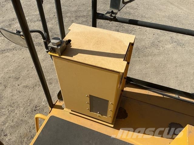 Komatsu HD325-7 Σπαστό Dump Truck ADT