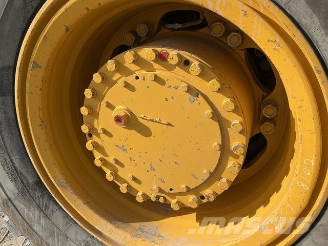 Komatsu HD325-7 Σπαστό Dump Truck ADT