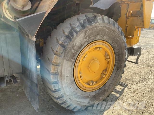 Komatsu HD325-7 Σπαστό Dump Truck ADT