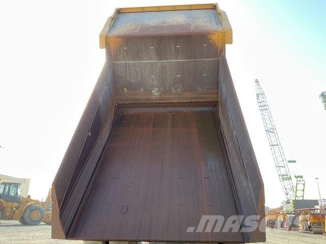 Komatsu HD325-7 Σπαστό Dump Truck ADT