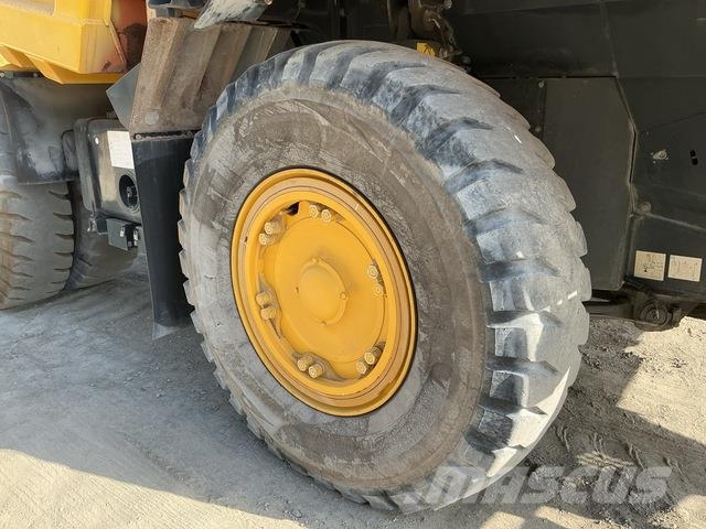 Komatsu HD325-7 Σπαστό Dump Truck ADT