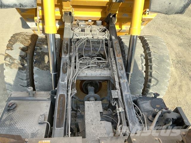 Komatsu HD325-7 Σπαστό Dump Truck ADT