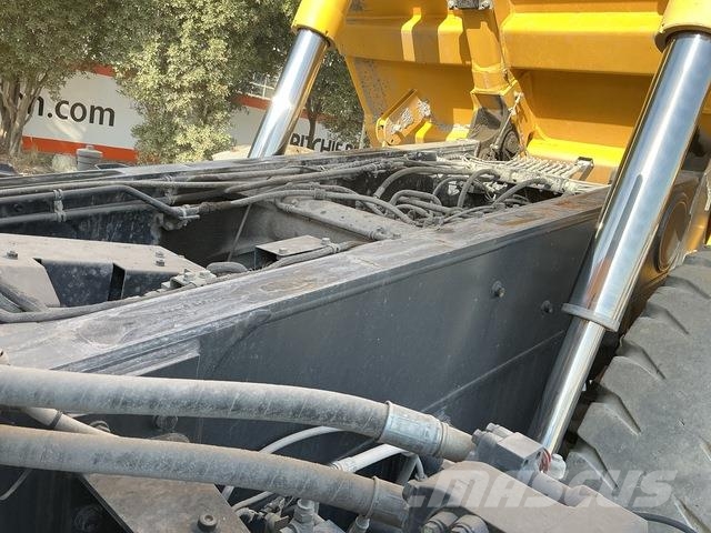 Komatsu HD325-7 Σπαστό Dump Truck ADT