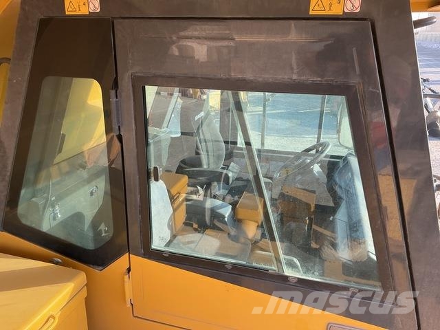 Komatsu HD325-7 Σπαστό Dump Truck ADT