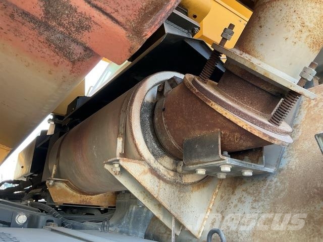 Komatsu HD325-7 Σπαστό Dump Truck ADT
