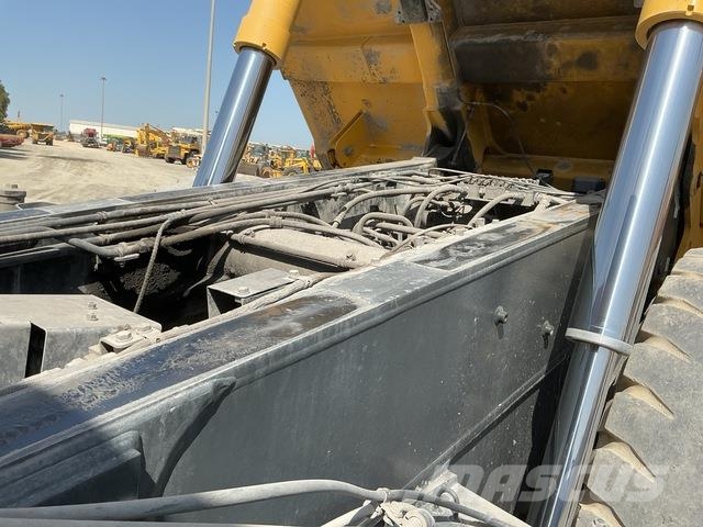 Komatsu HD325-7 Σπαστό Dump Truck ADT