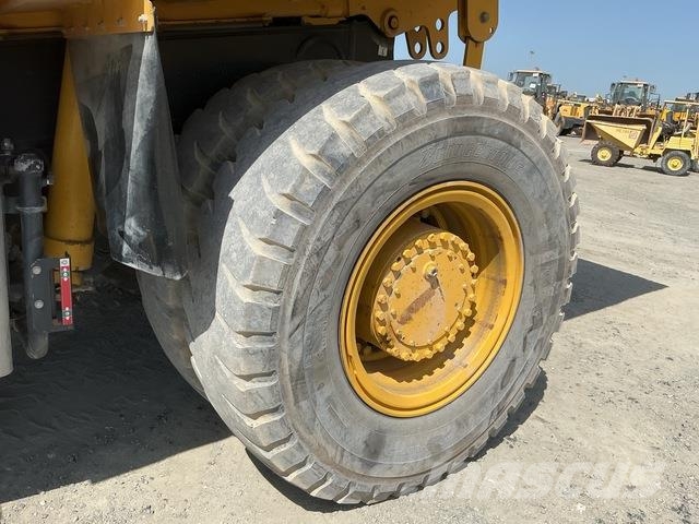 Komatsu HD325-7 Σπαστό Dump Truck ADT