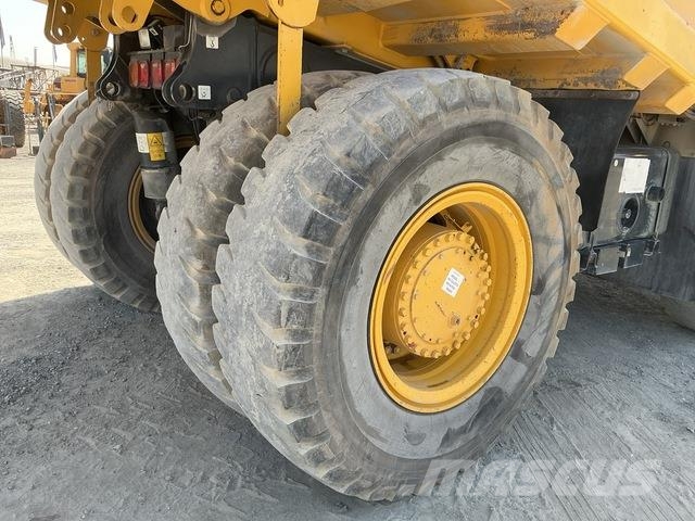 Komatsu HD325-7 Σπαστό Dump Truck ADT