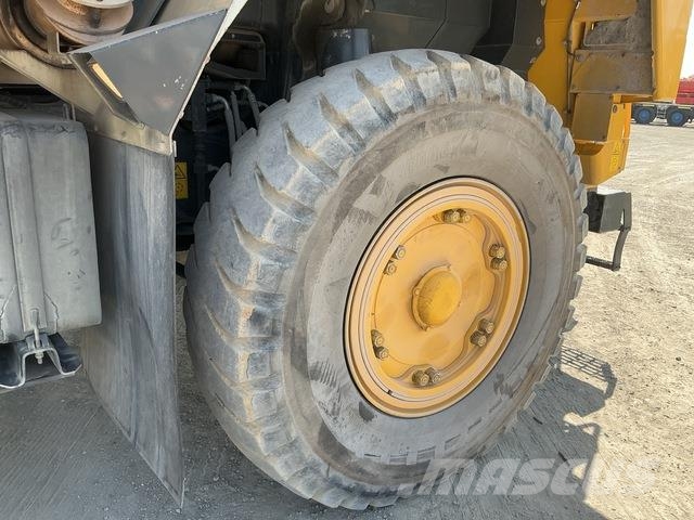 Komatsu HD325-7 Σπαστό Dump Truck ADT