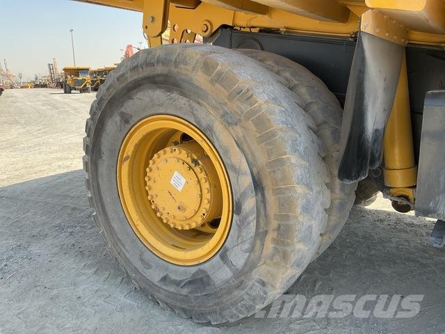 Komatsu HD325-7 Σπαστό Dump Truck ADT