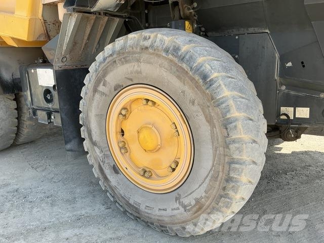 Komatsu HD325-7 Σπαστό Dump Truck ADT