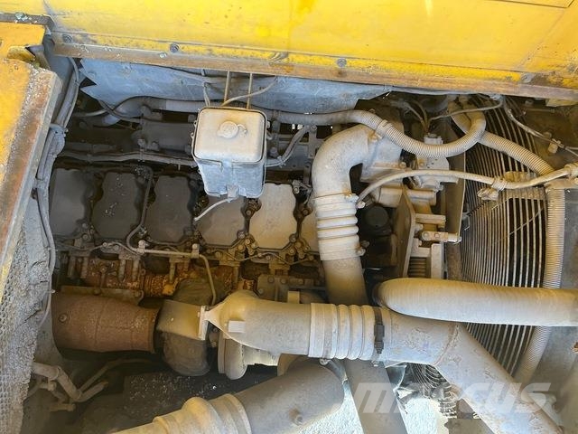 Komatsu HD405-7 Karjeriniai savivarčiai