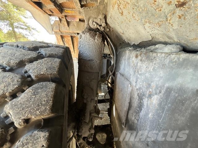 Komatsu HD405-7 Karjeriniai savivarčiai