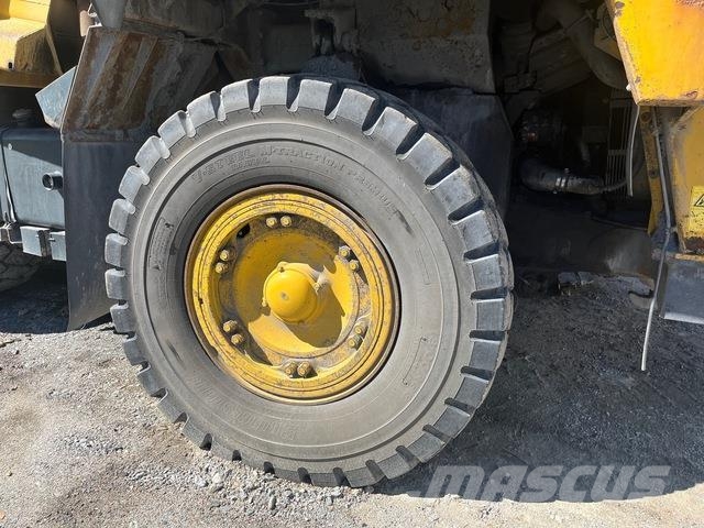 Komatsu HD405-7 Karjeriniai savivarčiai