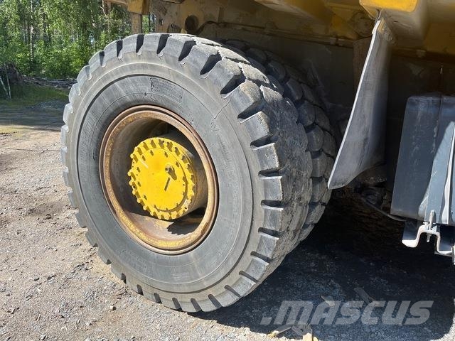 Komatsu HD405-7 Karjeriniai savivarčiai