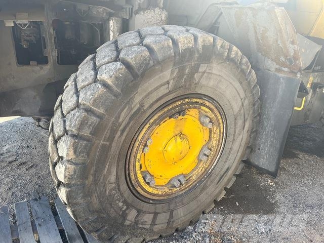 Komatsu HD405-7 Karjeriniai savivarčiai